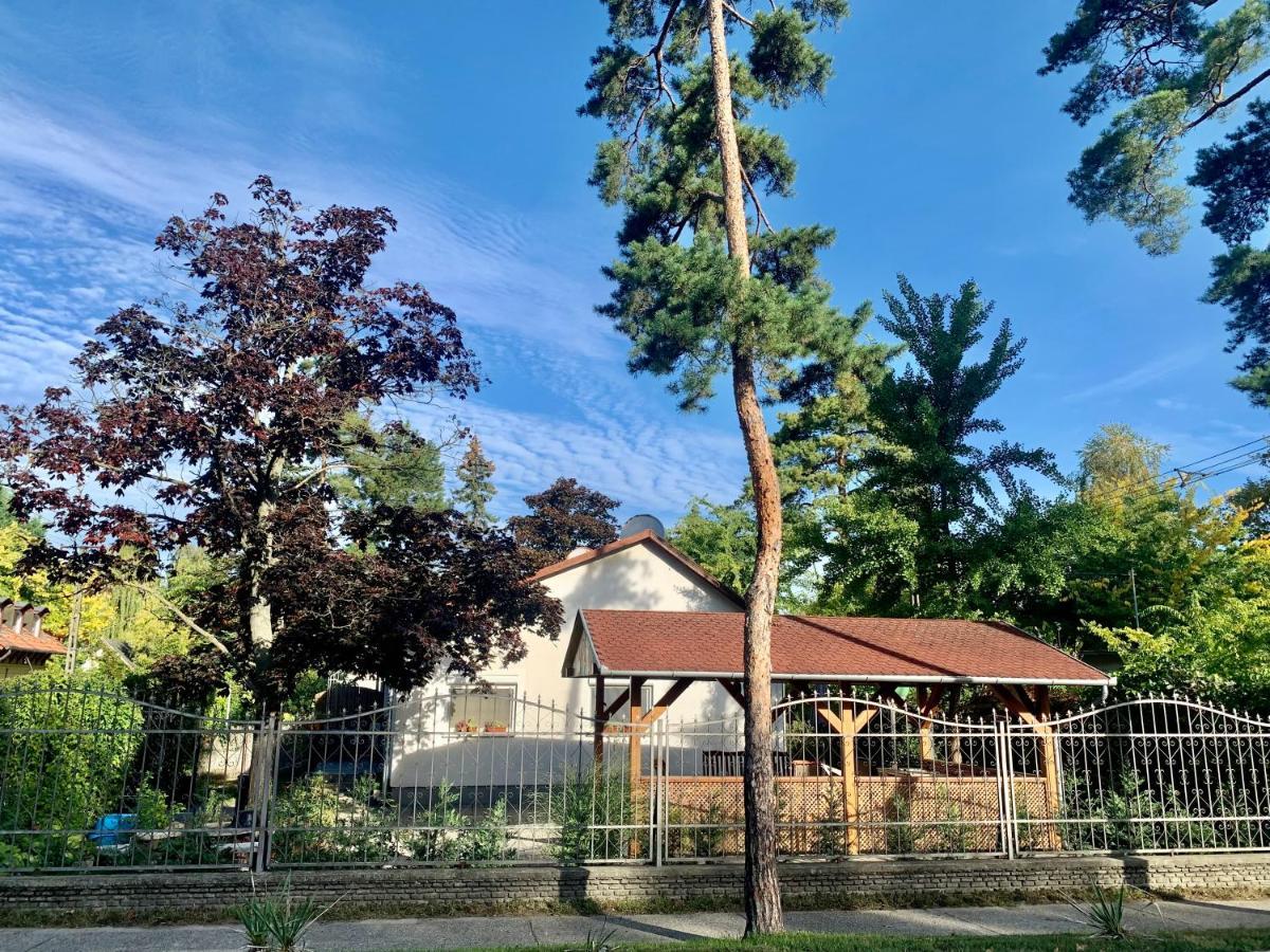 Rose Apartman Balatonlelle Exteriör bild